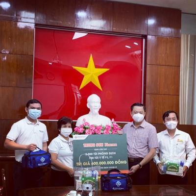 Trung Sơn pharma: Tặng 2000 túi phòng dịch và 100 túi y tế cho Cần Thơ